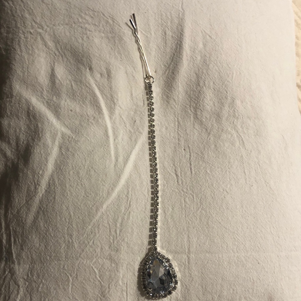 Crystal Teardrop Hair Chain - Silver Rhinestone Accent